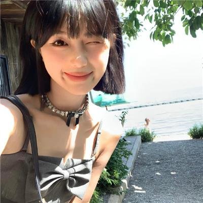鱼跃在花见